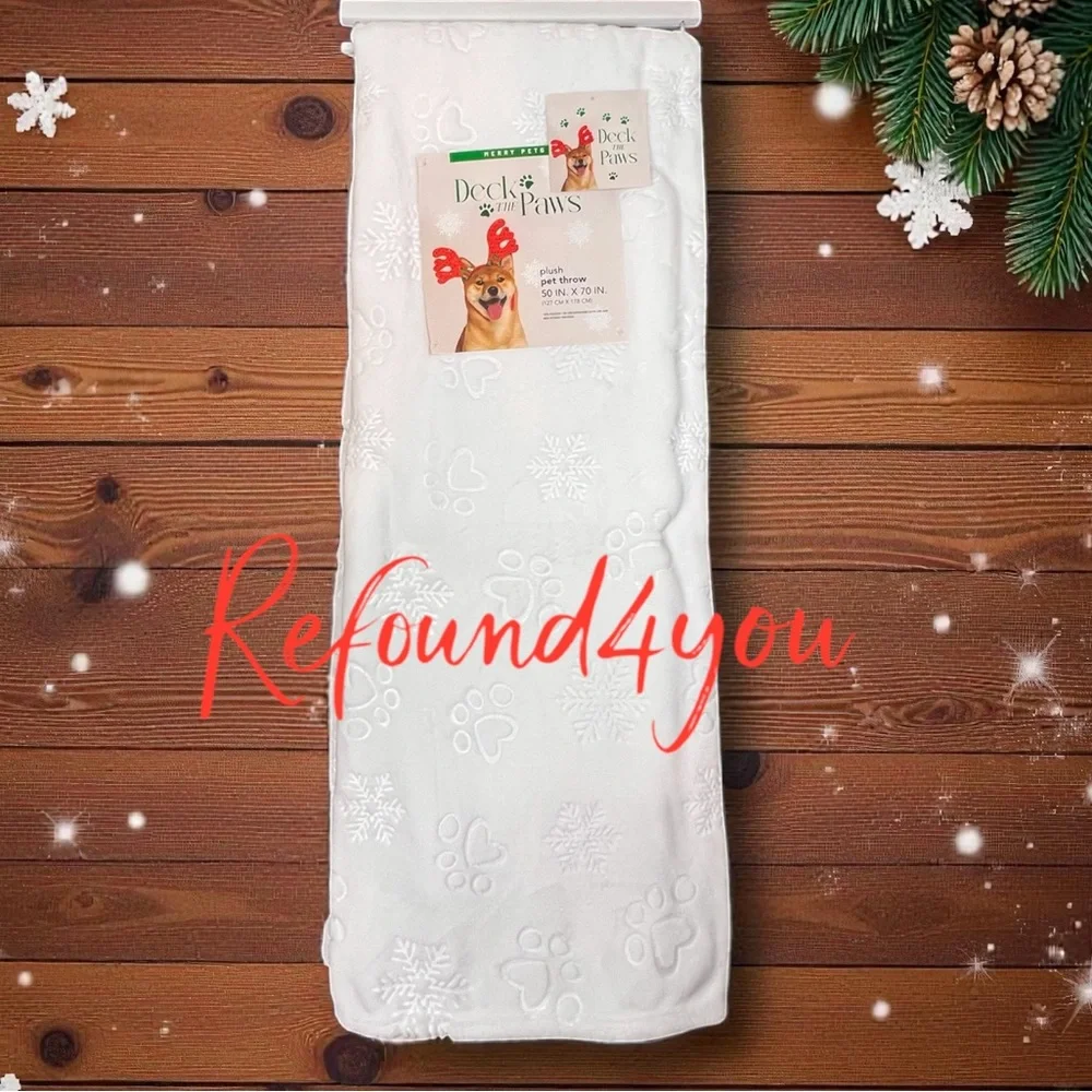 PETS - Deck The Paws - ‘Paws & Snowflakes - White’ Plush throw 50”x70” NWT Firm!